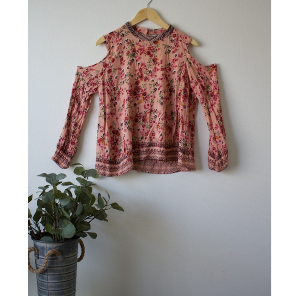 ⚡️Cold Shoulder Floral Blouse